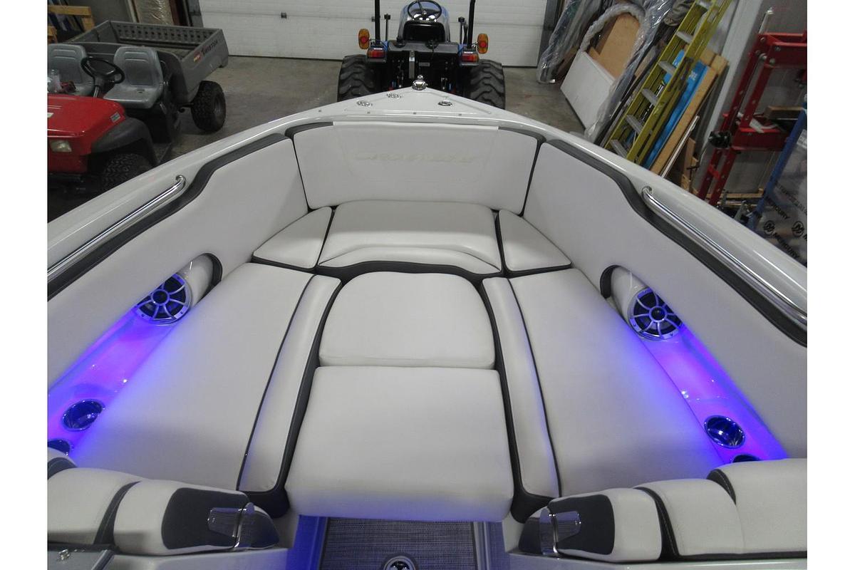 2024 Crownline 250 XSS