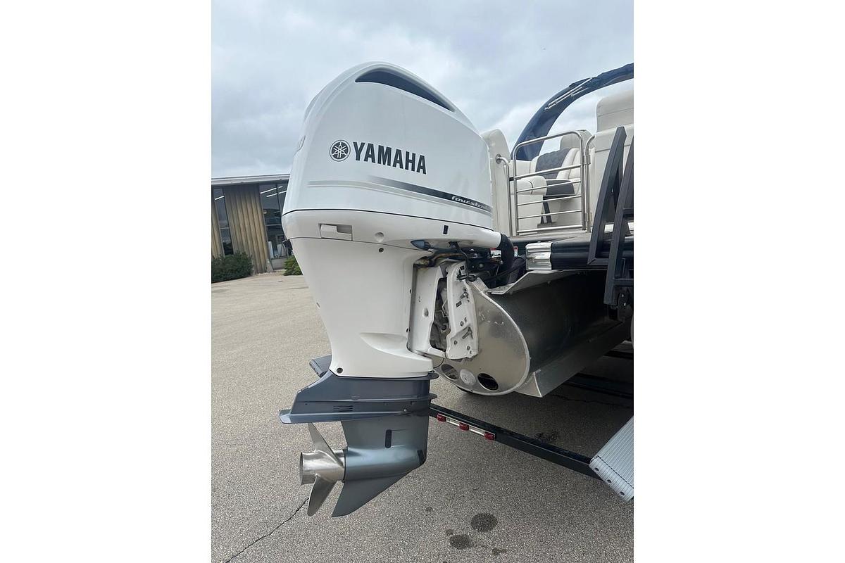Used 2020 Bennington 23 RXFBASG