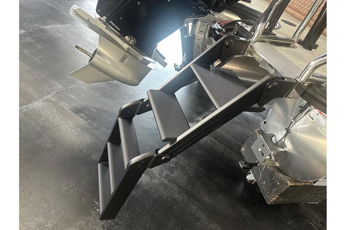 2026 Berkshire Pontoons STS Series 25SB2 STS 3 Plus