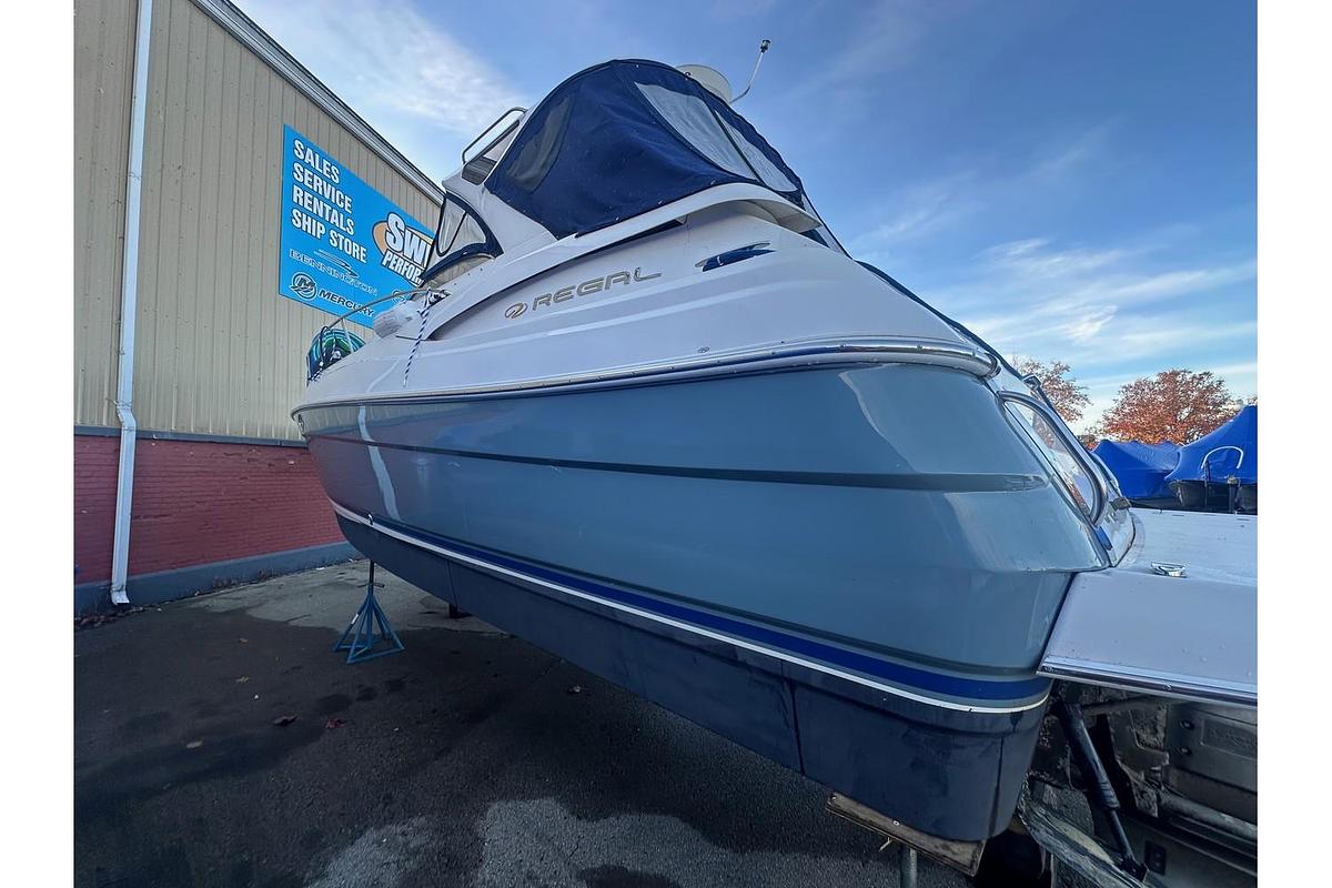 Used 2007 Regal Sport Yacht Commodore 3760 IO