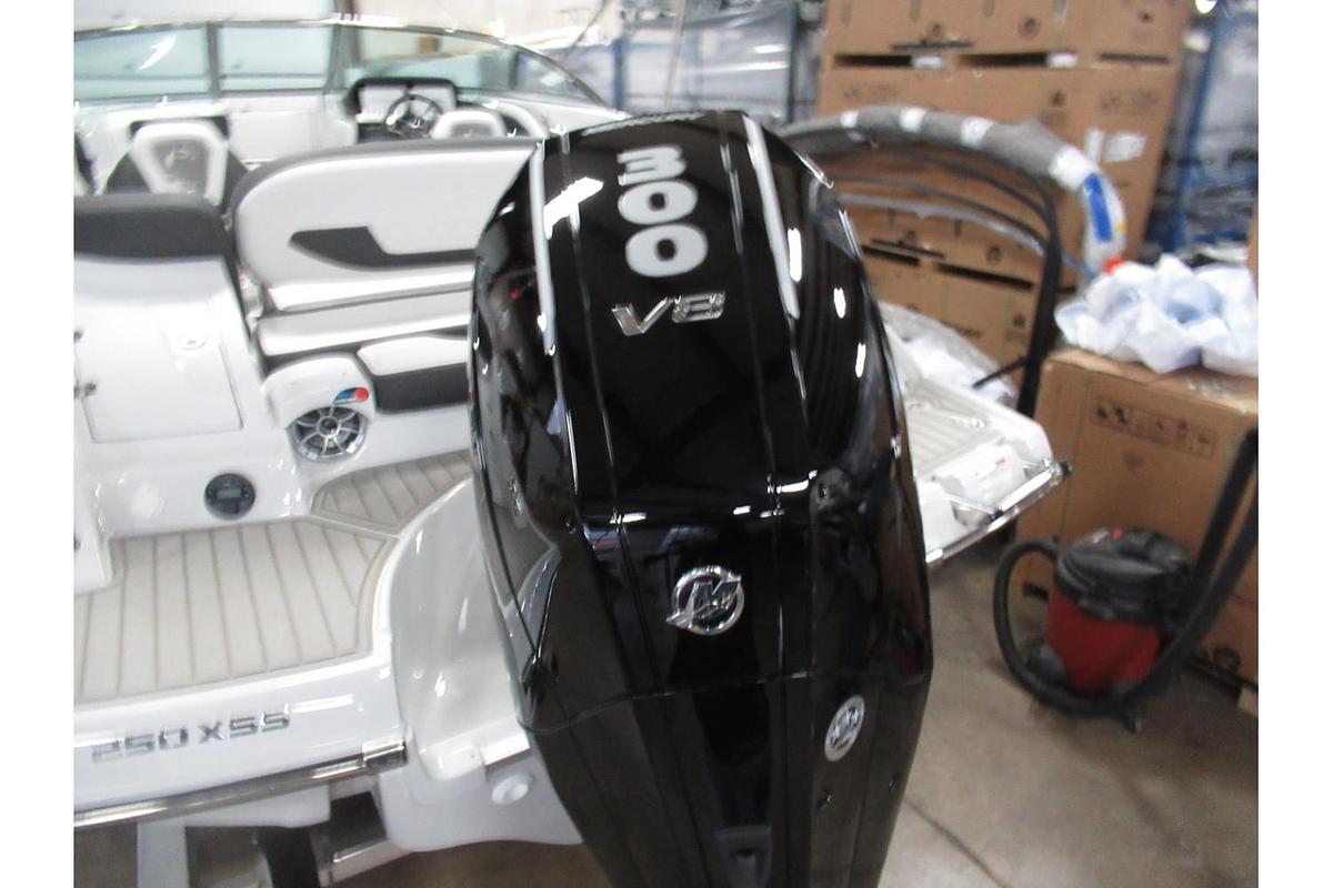 2024 Crownline 250 XSS