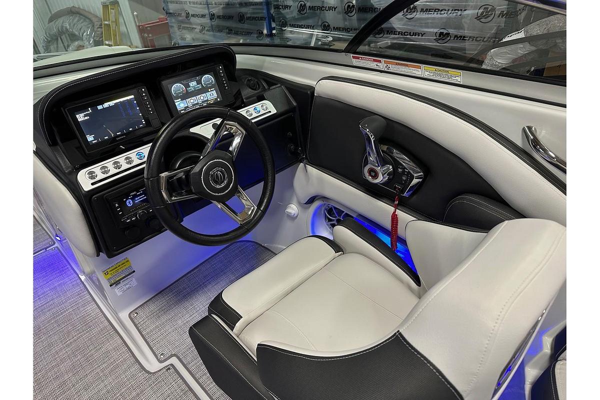 2024 Crownline 250 XSS