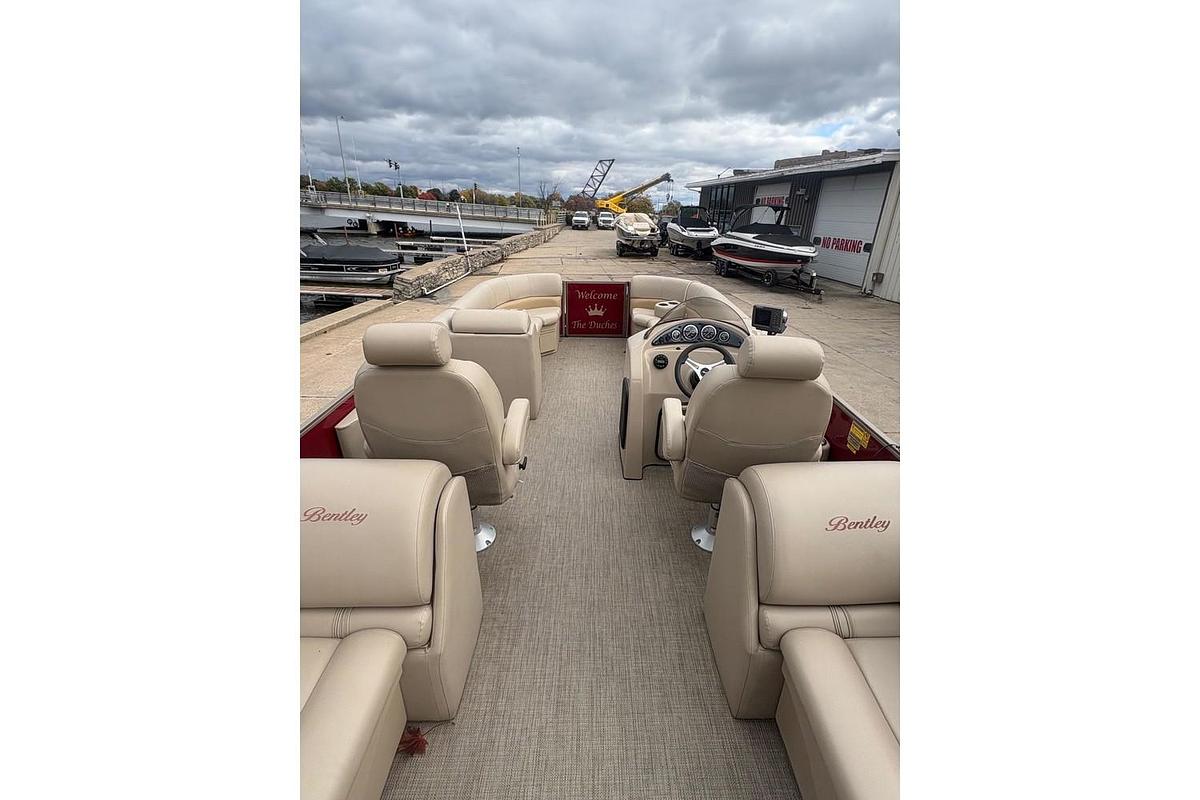 Used 2020 Bentley Pontoons Bentley 243 Cruise (3/4 Tube)