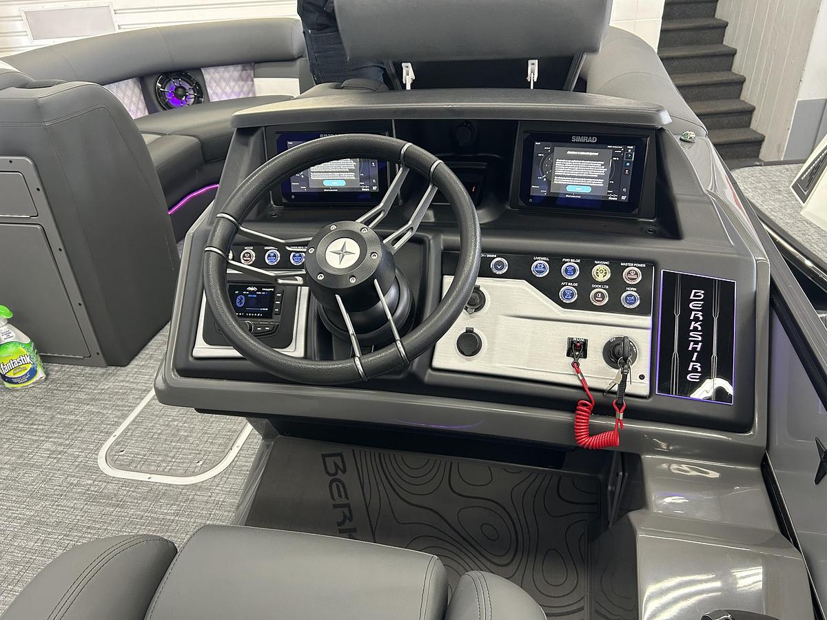2026 Berkshire Pontoons STS Series 25ULE STS
