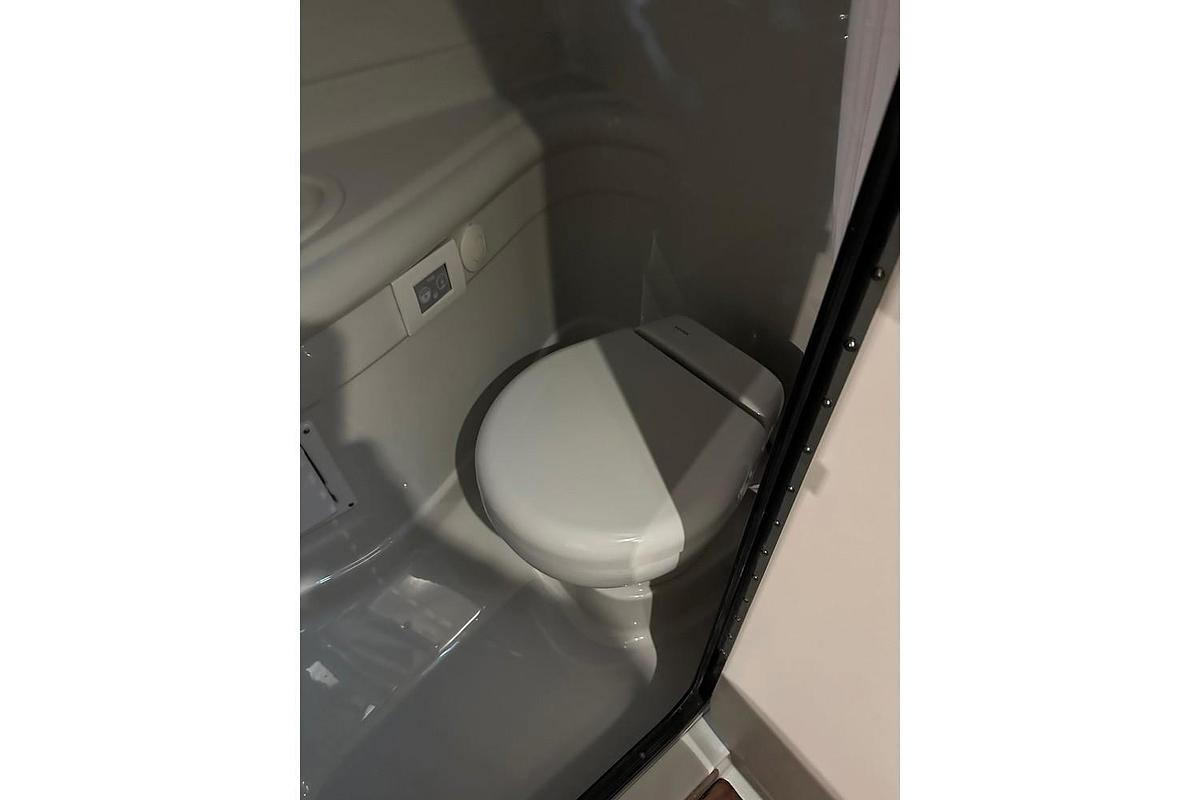 2025 Crownline CR Series 270 CR