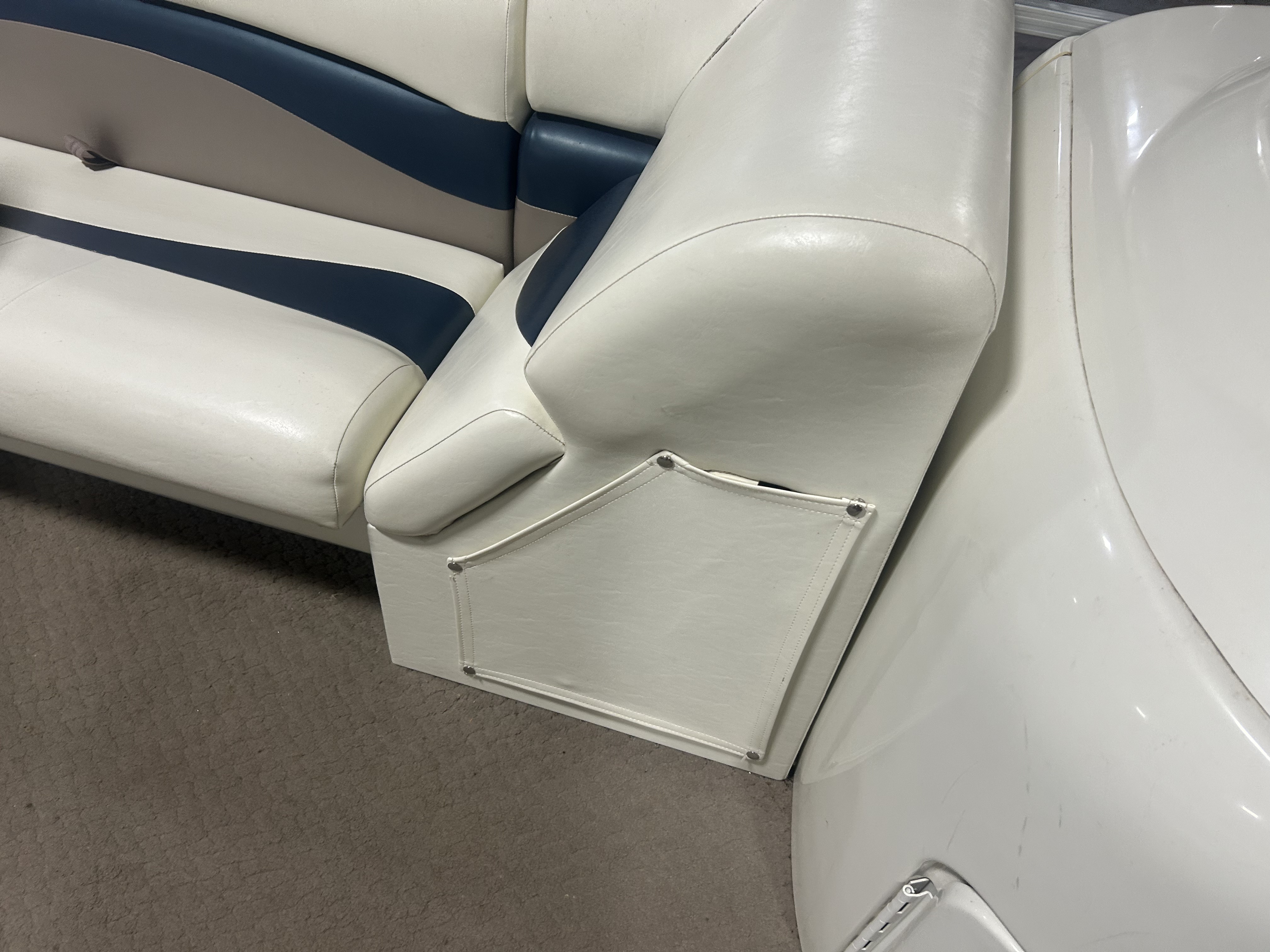 Used 2004 Lowe Trinidad 222