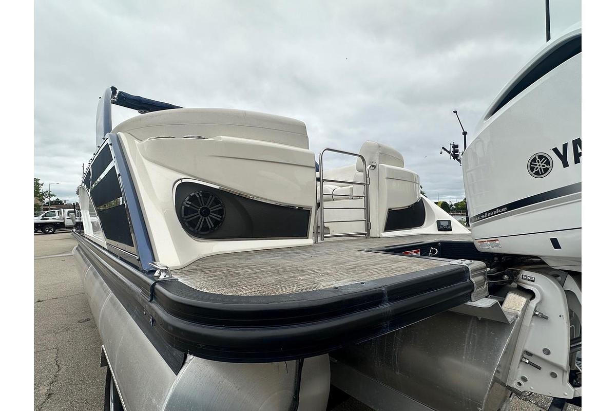 Used 2020 Bennington 23 RXFBASG