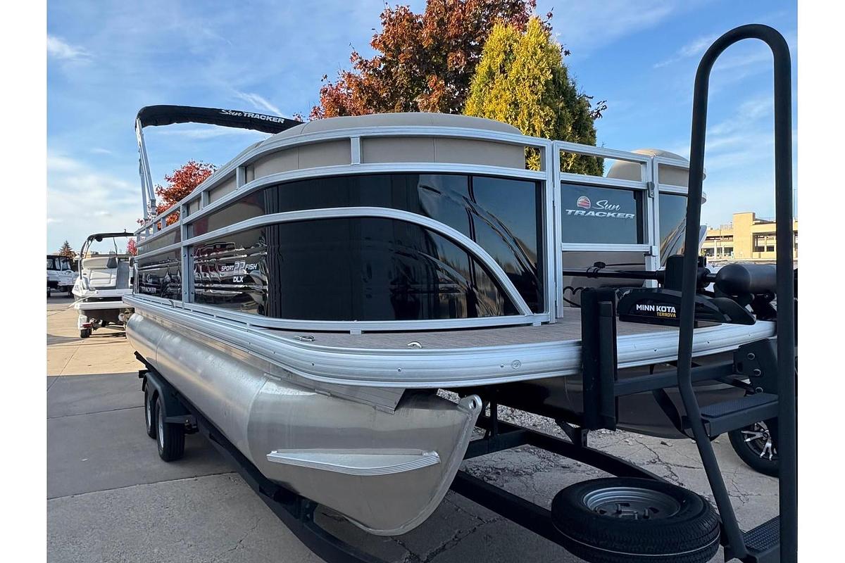 2024 Sun Tracker SF 22