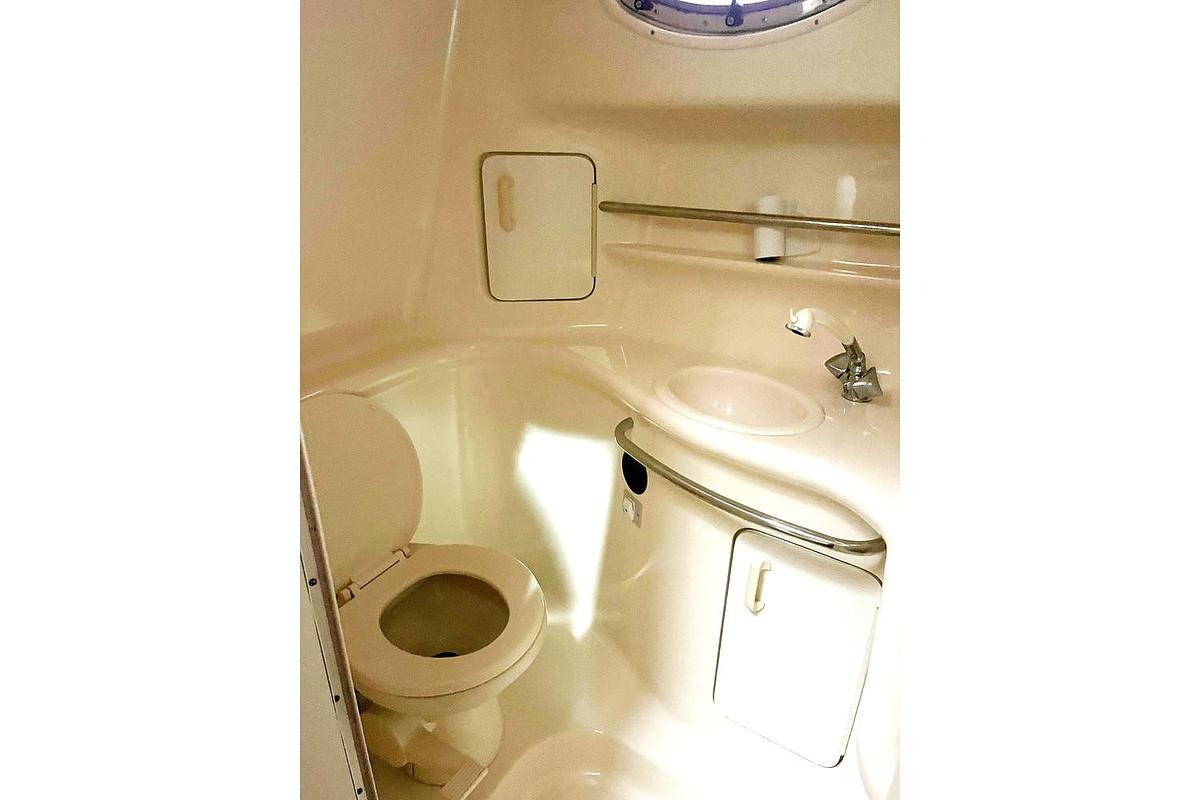 Used 1997 Sea Ray 330 Sun Dancer