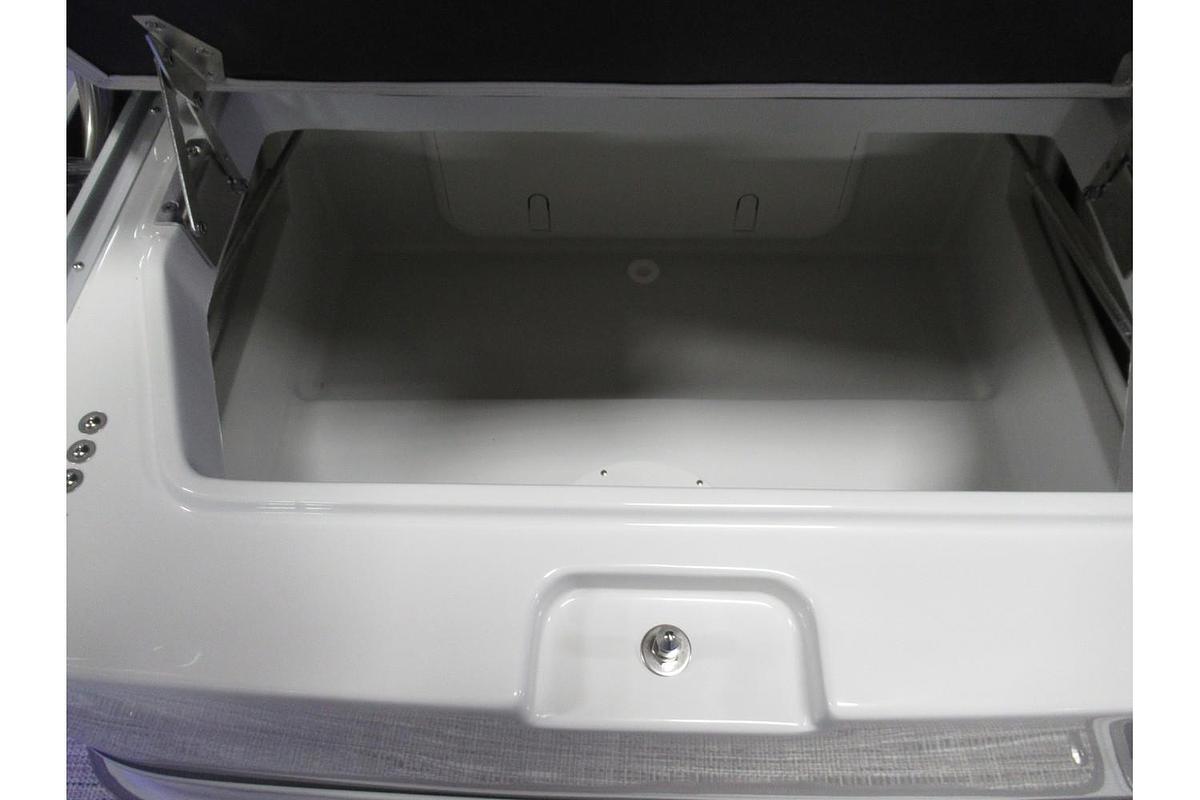 2024 Crownline 250 XSS