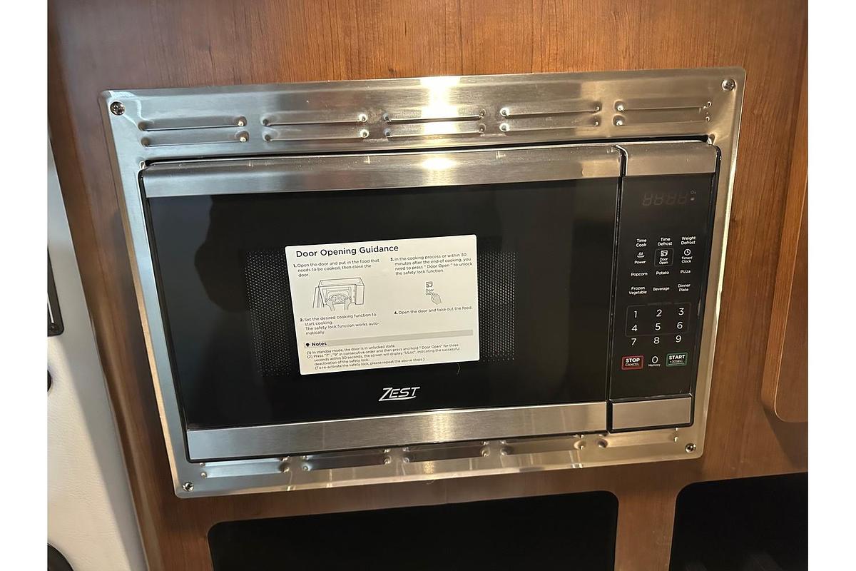 2025 Crownline CR Series 270 CR
