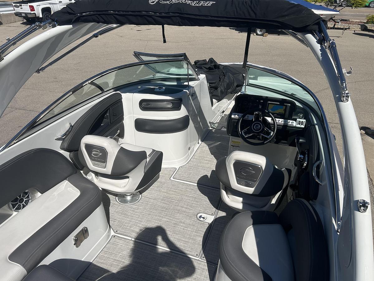 Used 2024 Crownline 260 XSS
