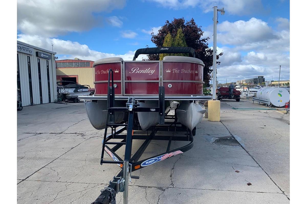 Used 2020 Bentley Pontoons Bentley 243 Cruise (3/4 Tube)