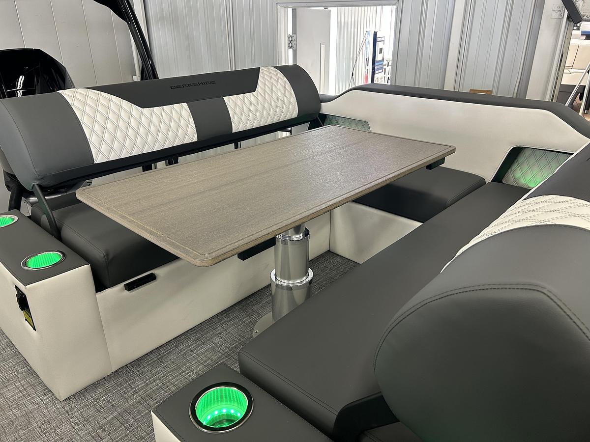 2026 Berkshire Pontoons STS Series 25ULE STS