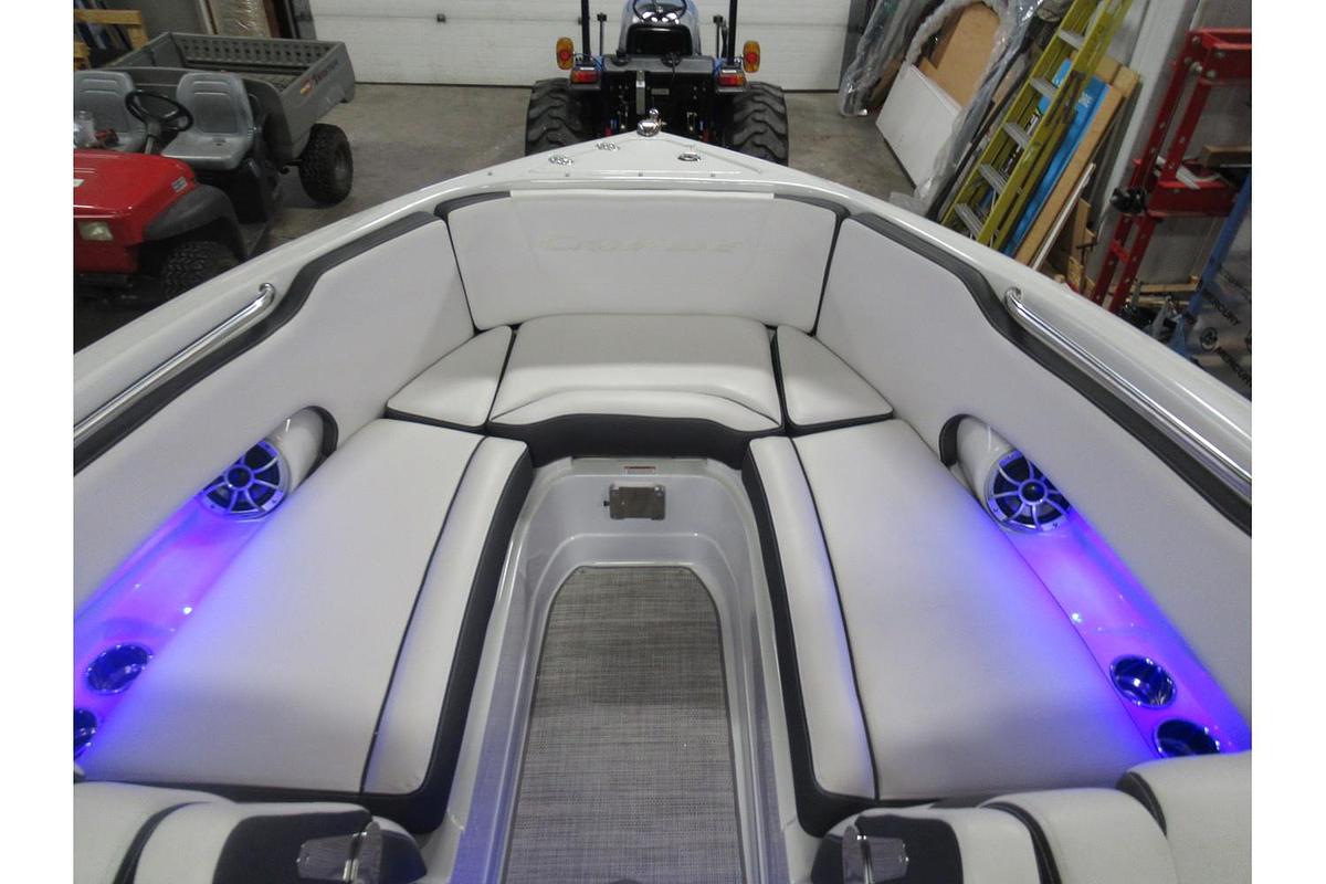 2024 Crownline 250 XSS