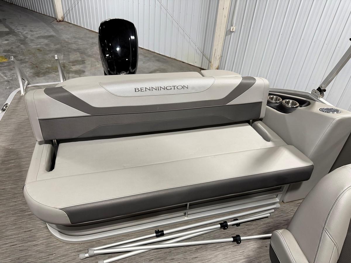 Used 2022 Bennington 22SSBX