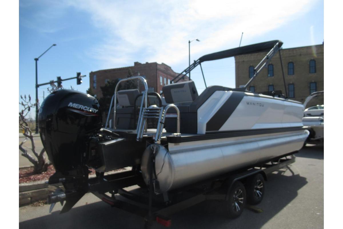2024 Manitou Cruise 22 Switchback