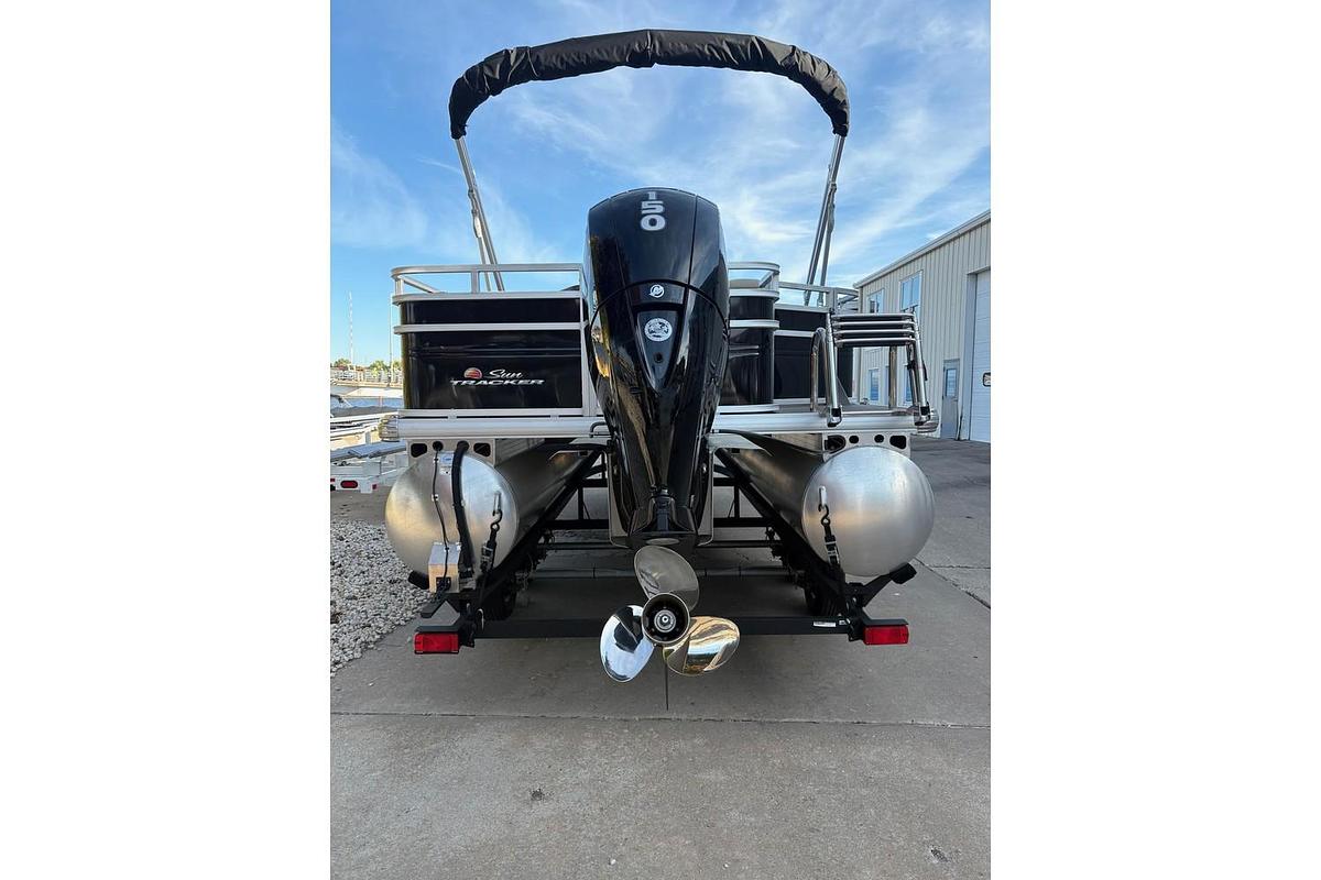 2024 Sun Tracker SF 22