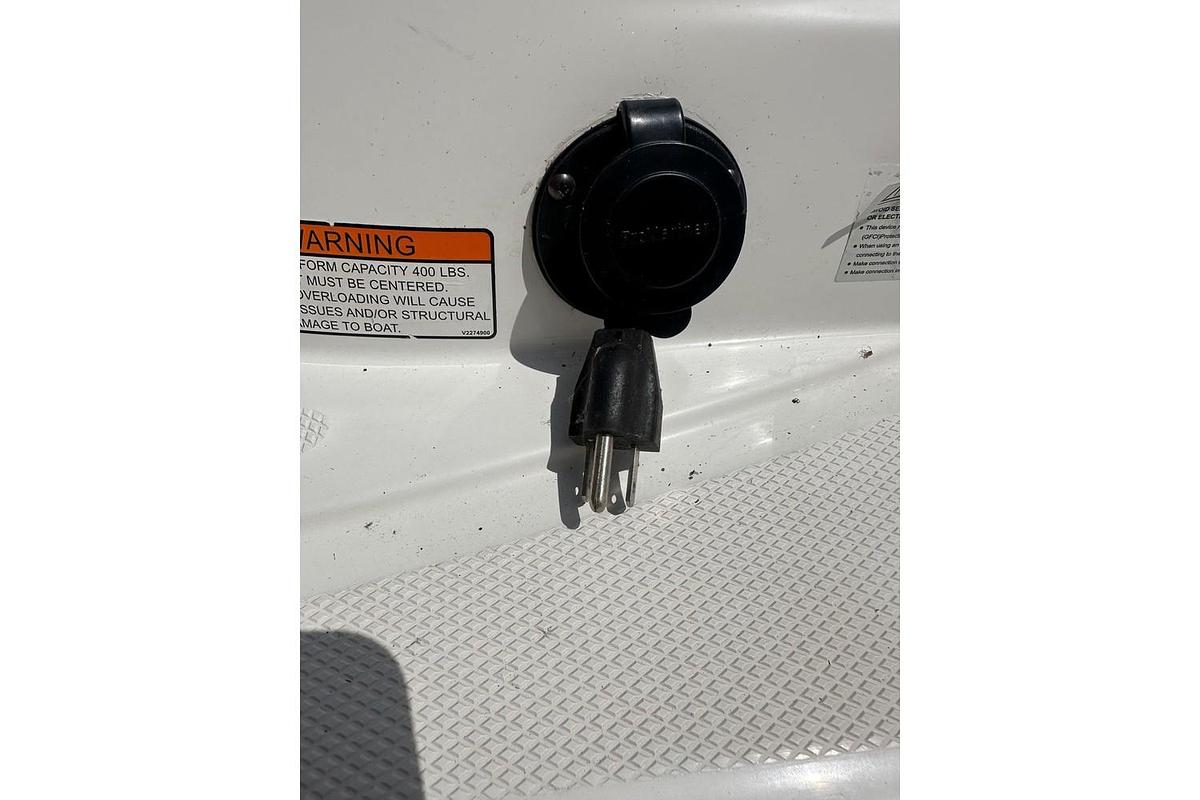 Used 2015 Cruisers Sport Series 238 Bow Rider