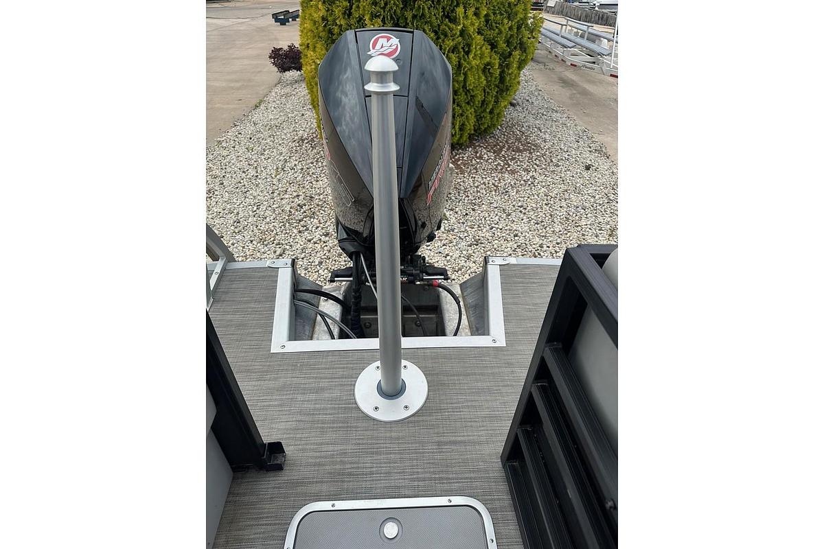Used 2021 Bennington 25 LCW