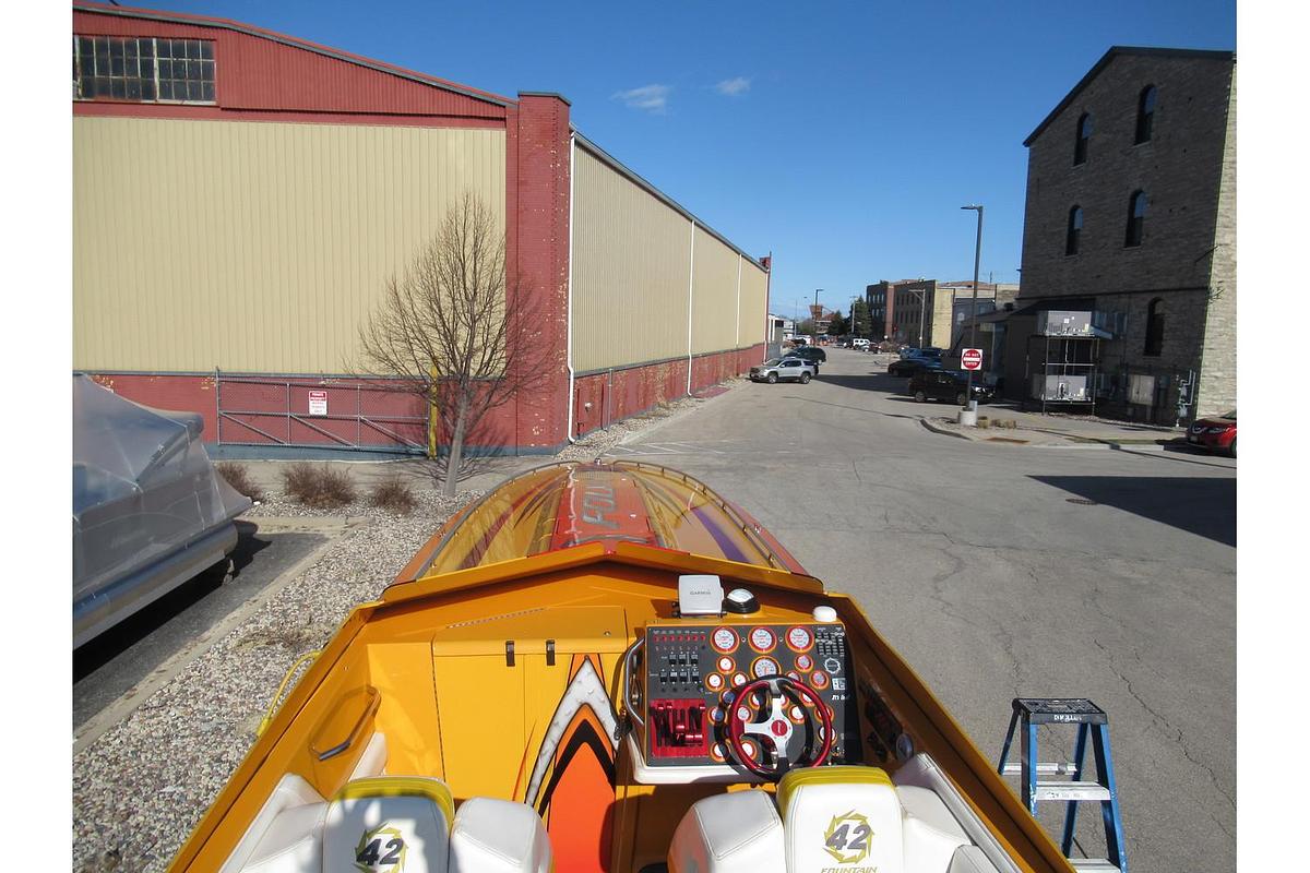Used 1998 Fountain Boats 42 Lightning