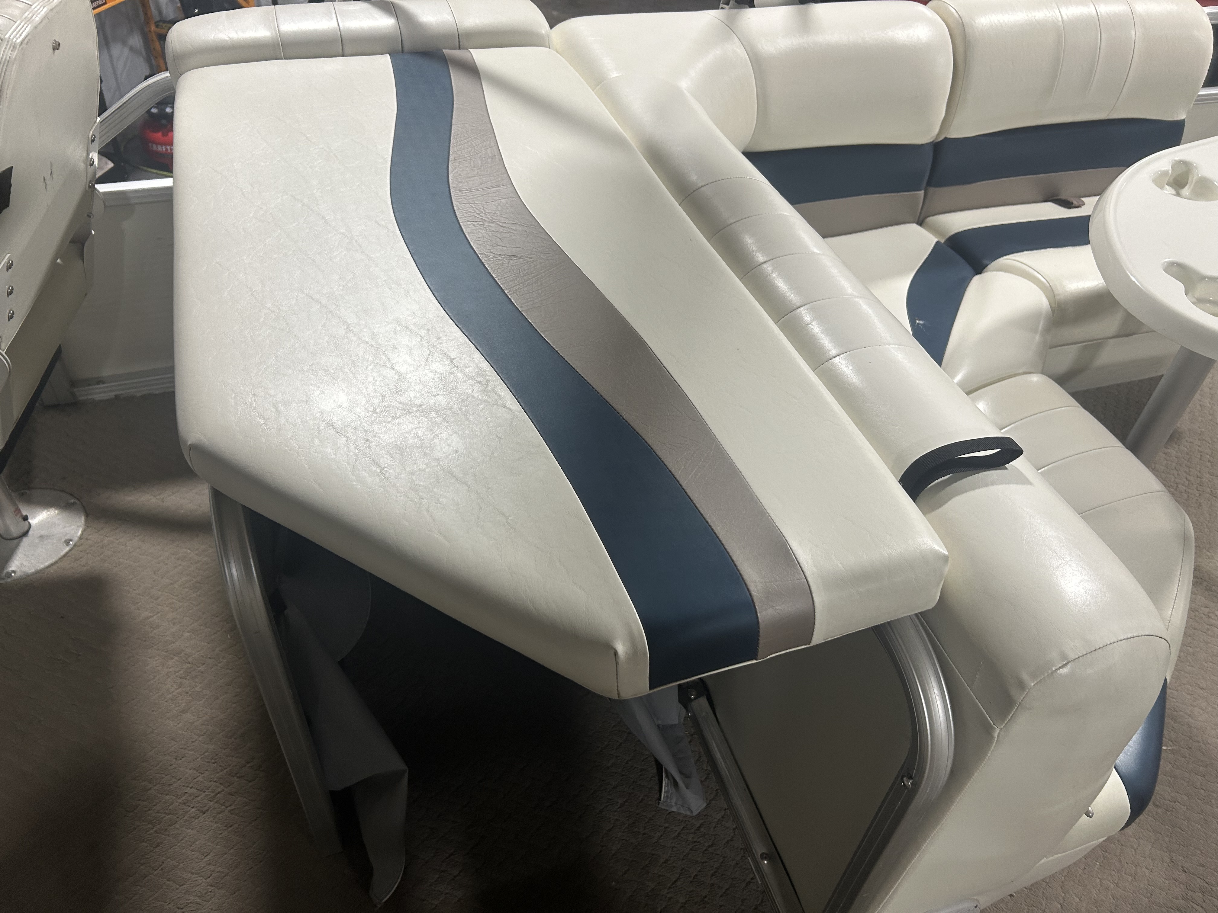Used 2004 Lowe Trinidad 222