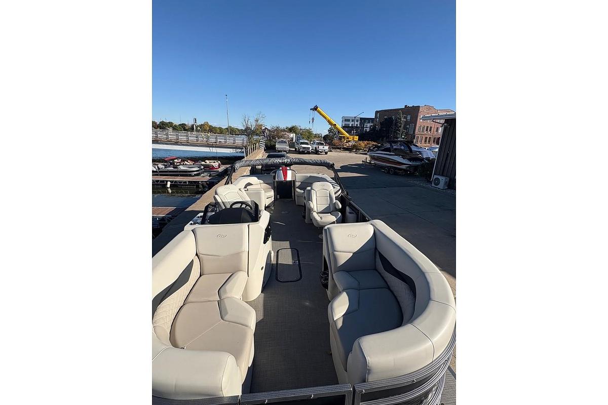 Used 2022 Manitou 23 Encore RF SHP 575