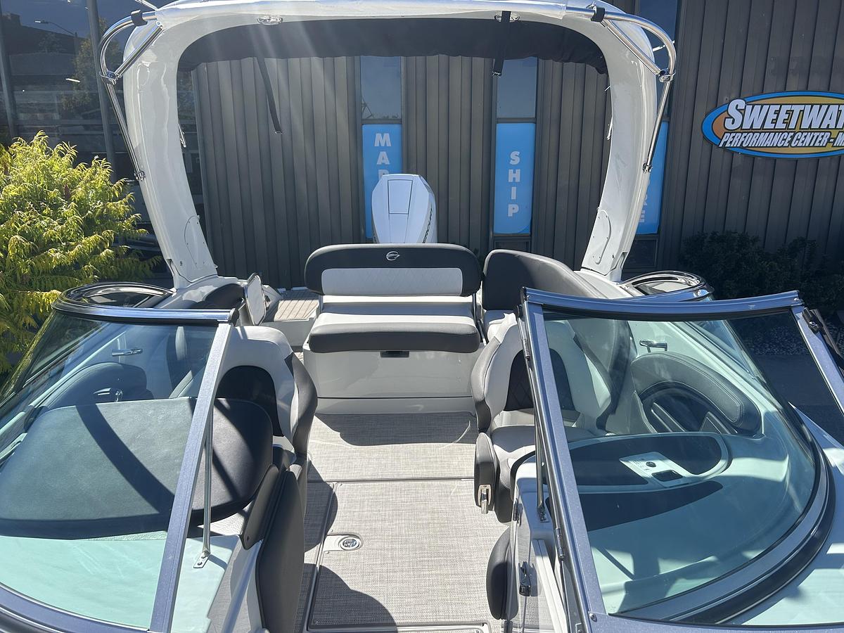 Used 2024 Crownline 260 XSS