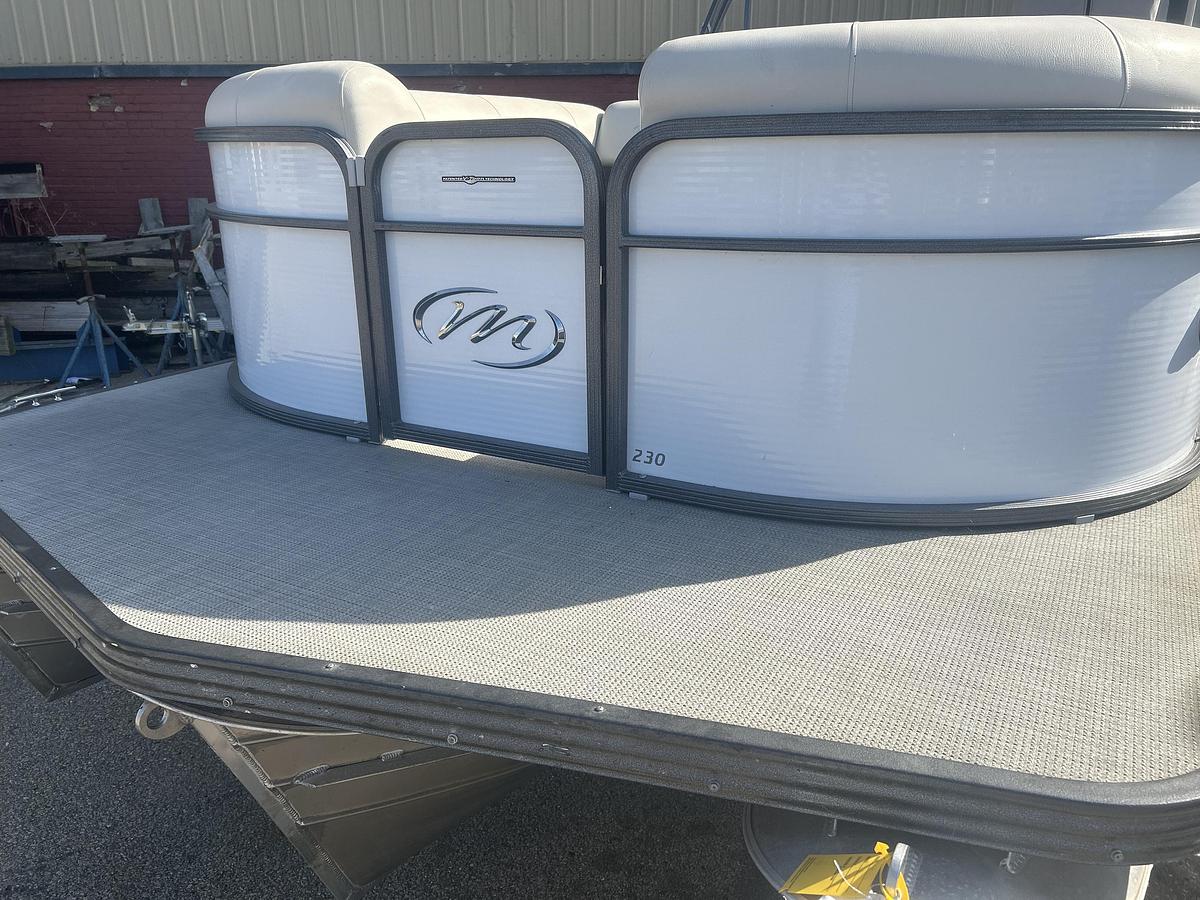 Used 2016 Manitou Oasis SHP