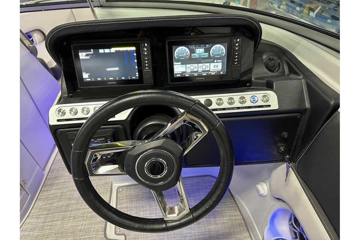 2024 Crownline 250 XSS