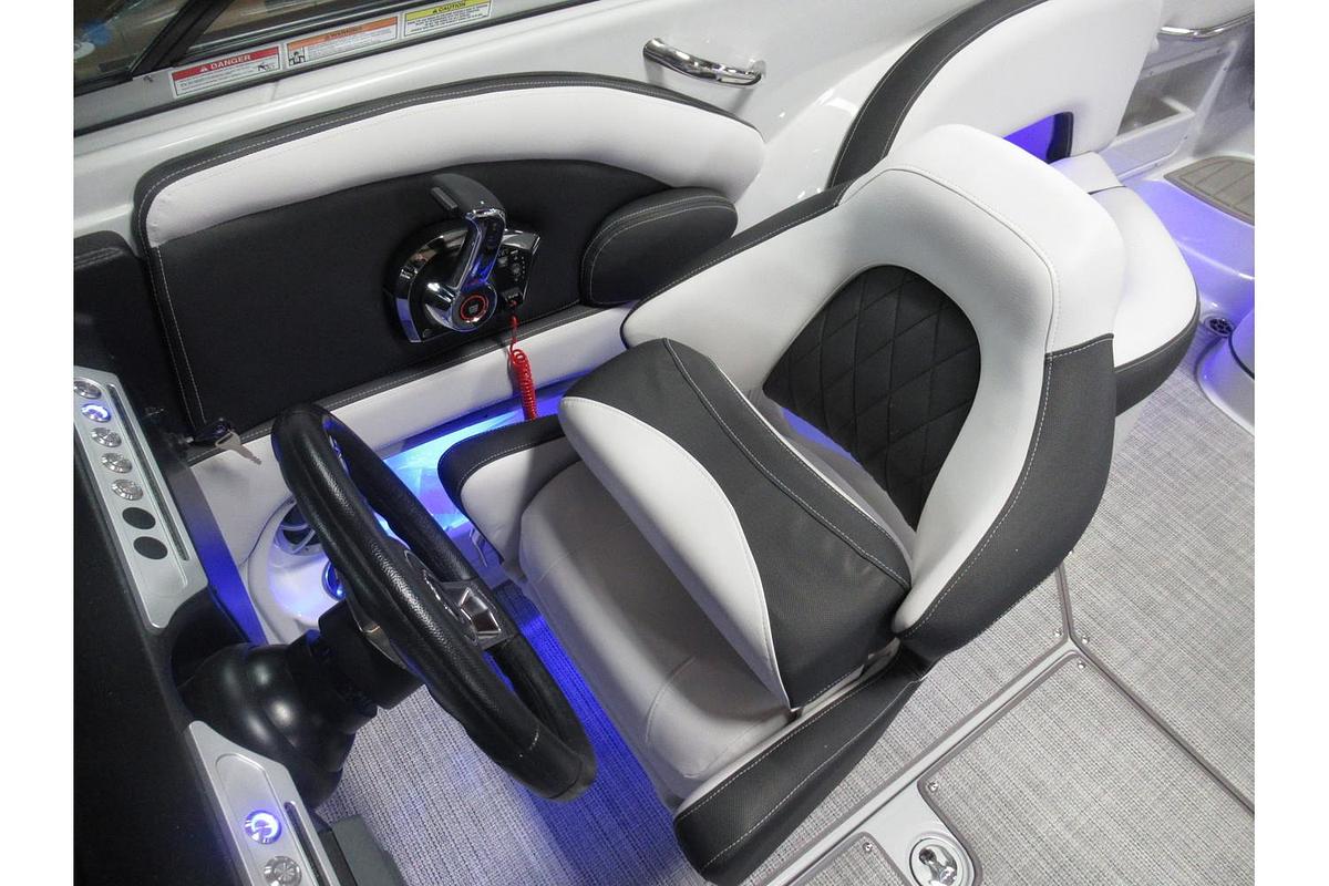 2024 Crownline 250 XSS