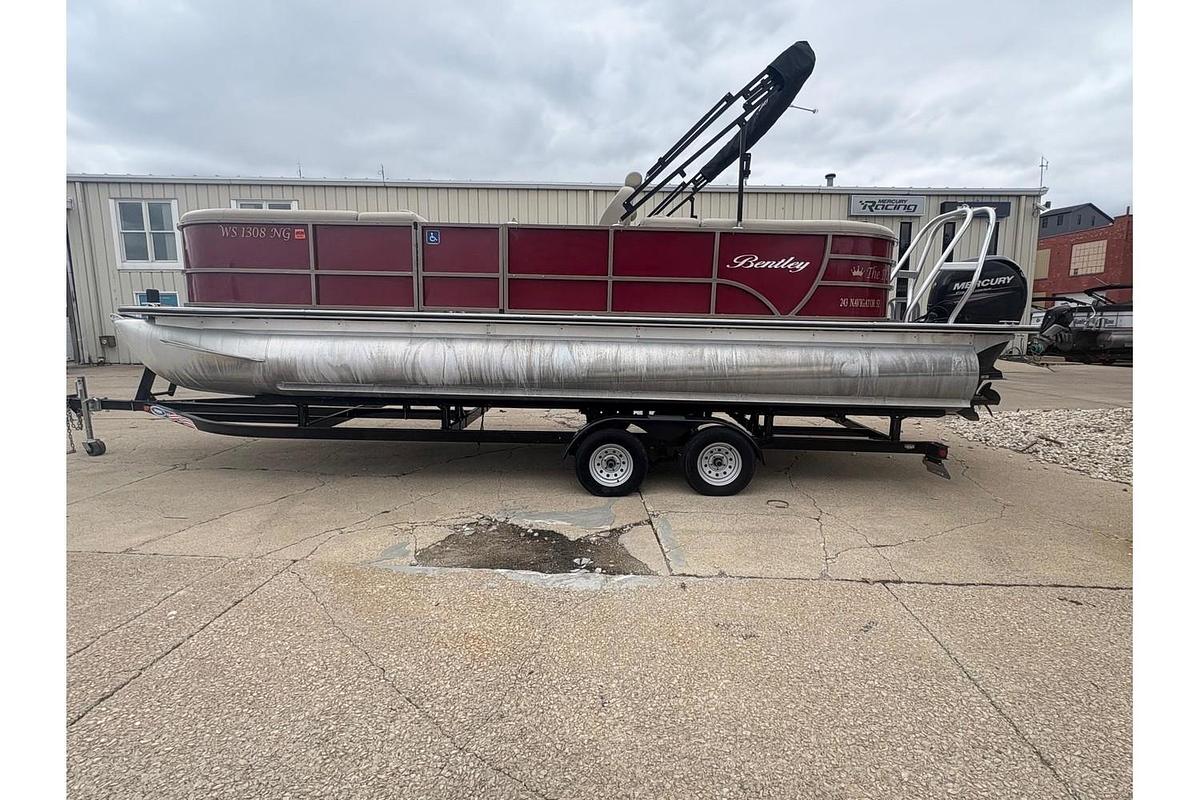Used 2020 Bentley Pontoons Bentley 243 Cruise (3/4 Tube)