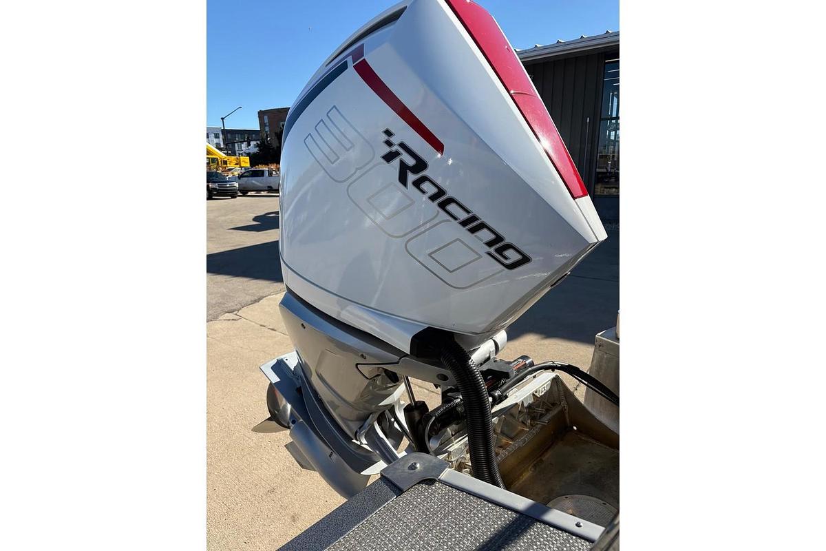 Used 2022 Manitou 23 Encore RF SHP 575