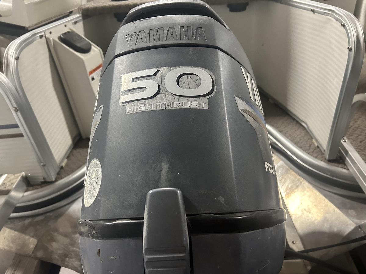 Used 2004 Lowe Trinidad 222