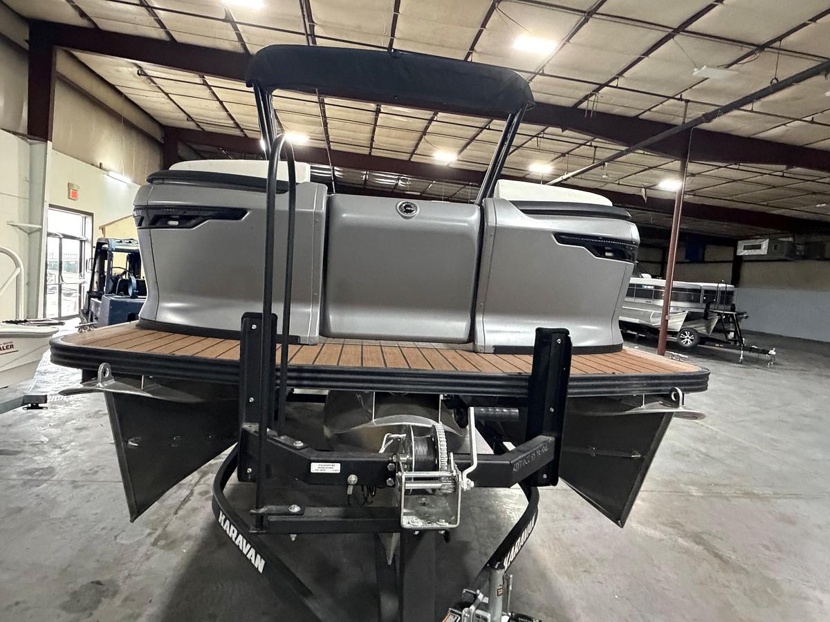 Used 2023 Manitou 22 Explore Navigator