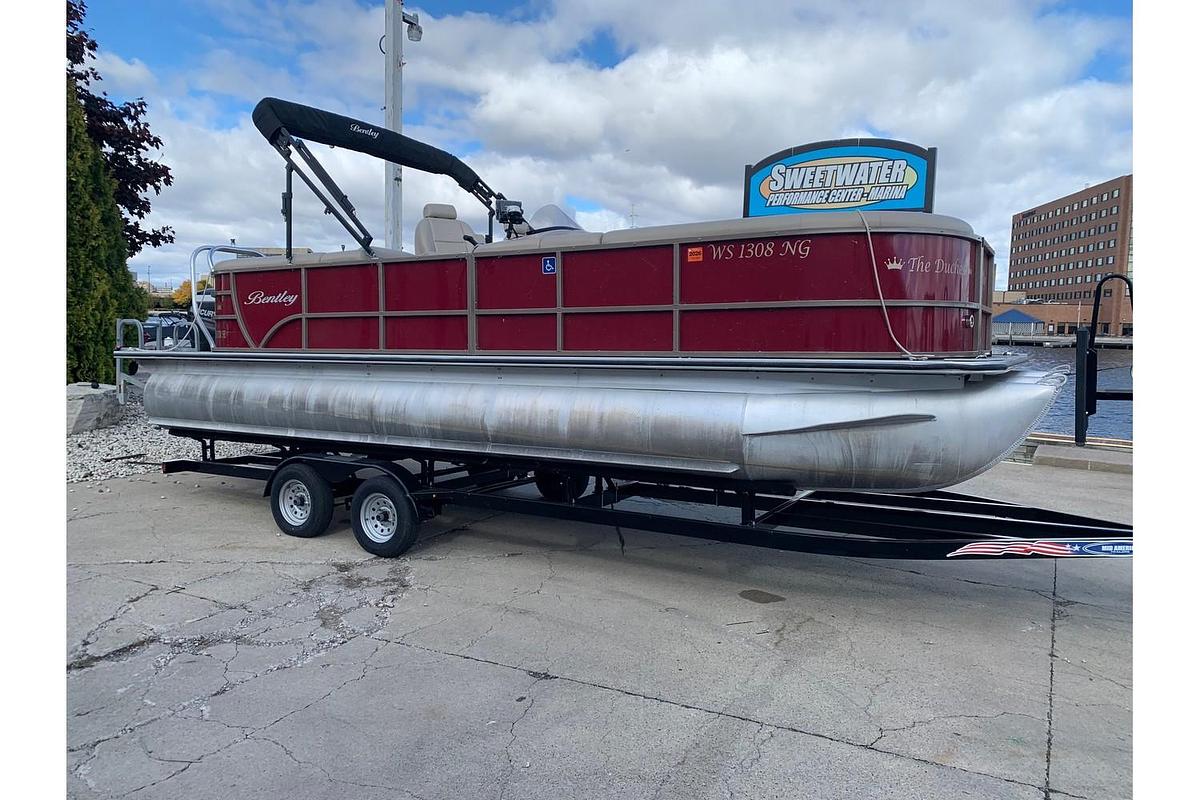 Used 2020 Bentley Pontoons Bentley 243 Cruise (3/4 Tube)