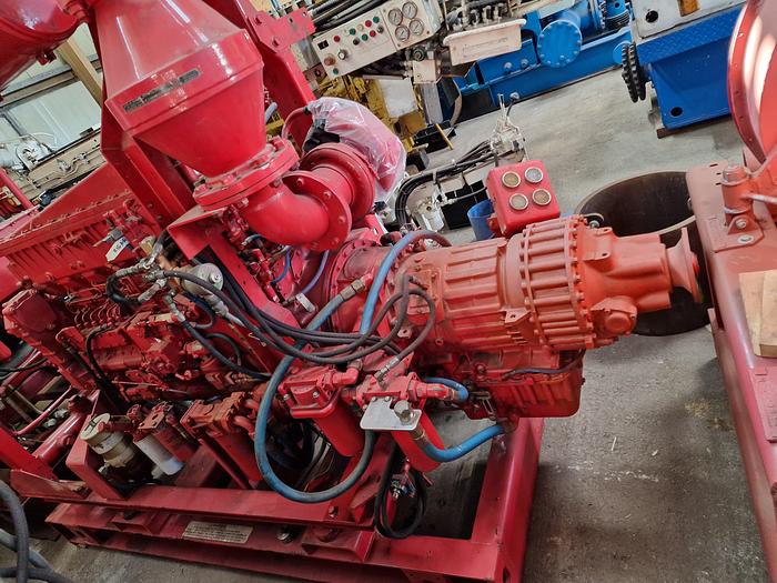 Gebruikt  Halliburton HT400 Pumps