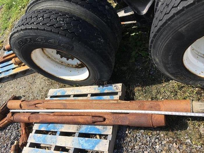 Used Spang Weldless 62170 Drilling Jars - 84"