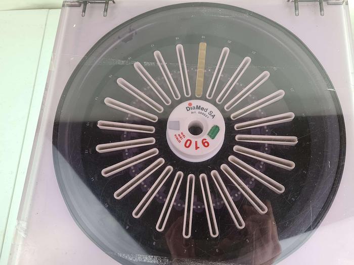 Used Diamed ID-Centrifuge 24 S