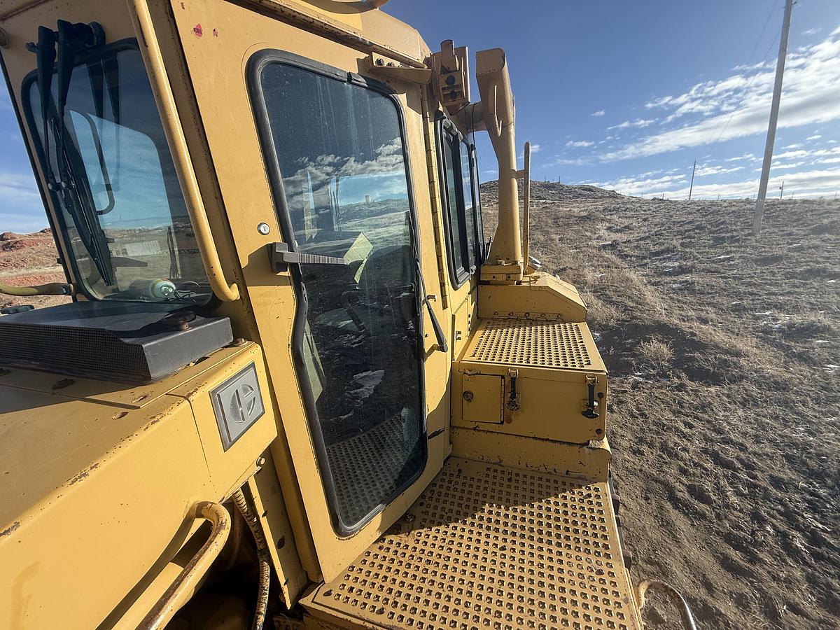 Used Caterpillar D9R Bulldozer 