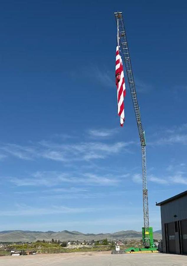 Used 2006 Koenig K-70 4.4-Ton Self-Erecting Tower Crane