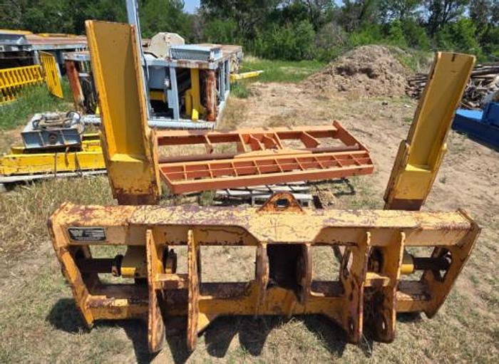 Used WICKER MACHINE CO FORK ATTACHEMENT