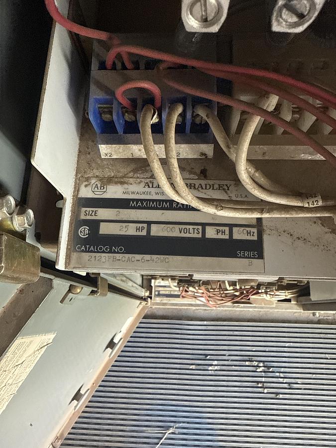 Used ALLEN BRADLEY 600 volts 60 HZ 25hp Breacker Bucket