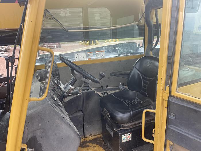 Used 2010 Cat TL1255