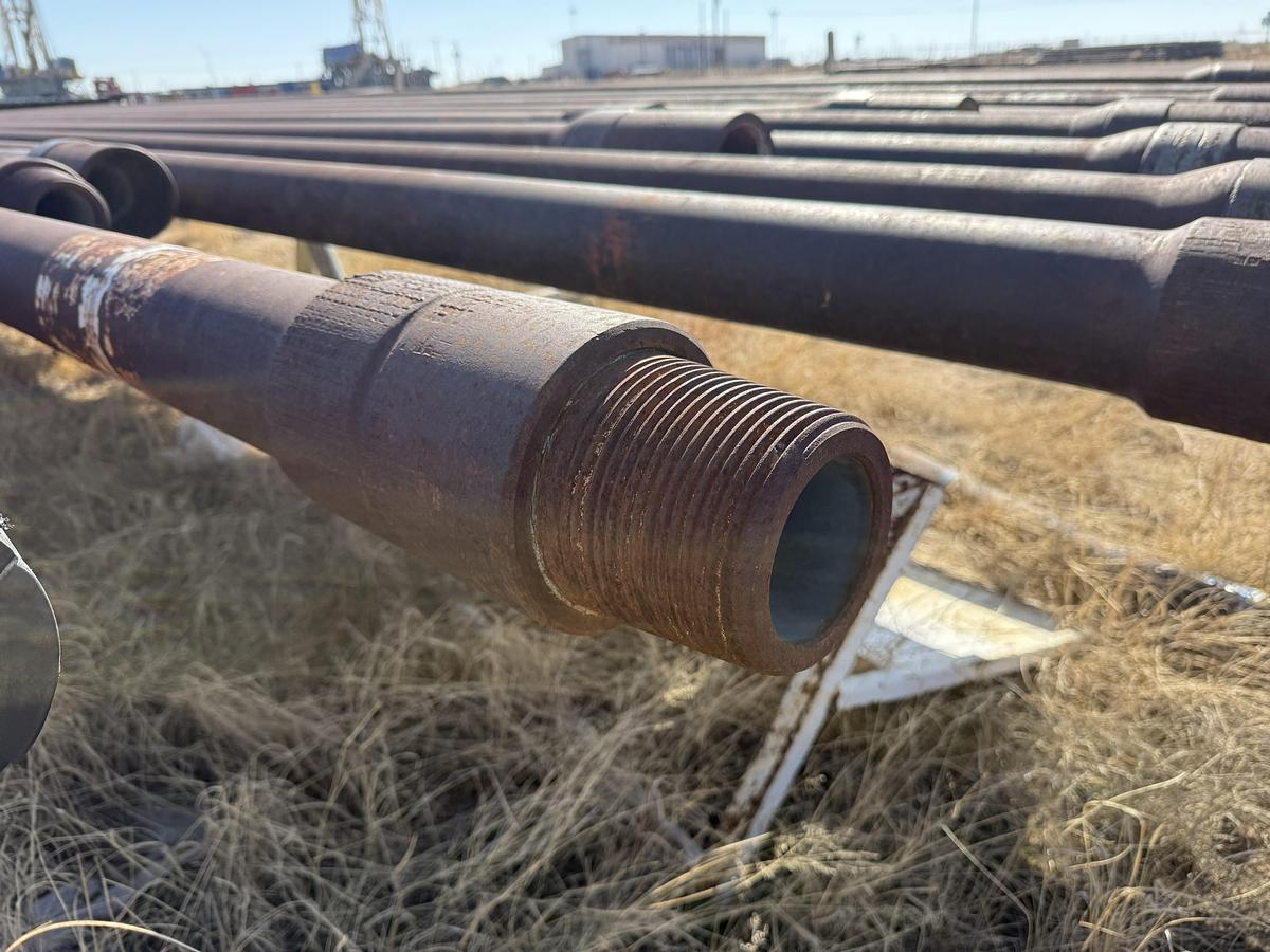 Used Drill Pipe 4-1/2 in - Range 3 - G-105 - Rack 41