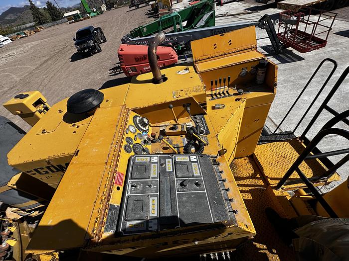 Used 1996 Gomaco GT-3600 Curb & Gutter Machine