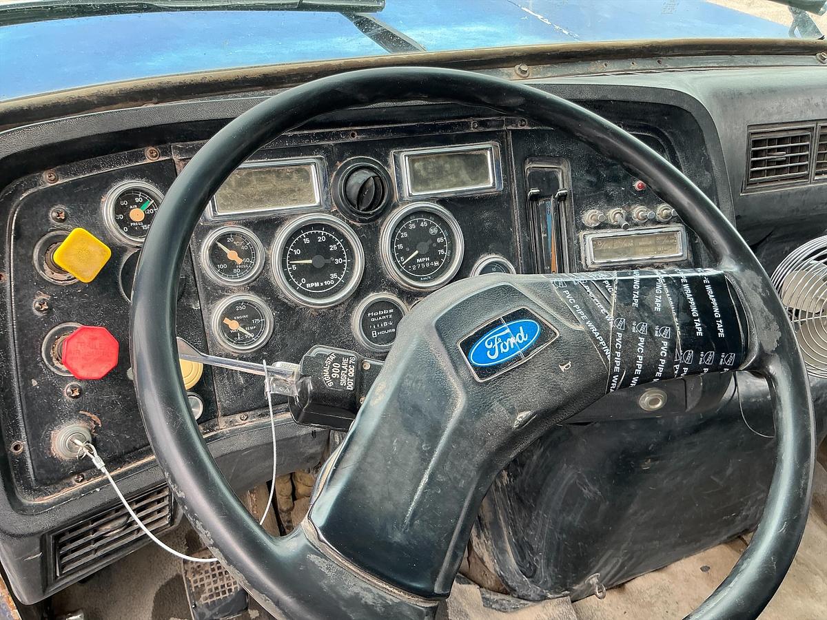 Used Ford 2000 Gallon Water Truck