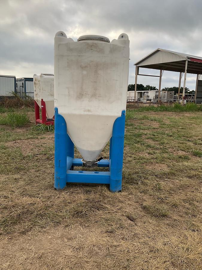 Used Snyder Flow Master Hopper