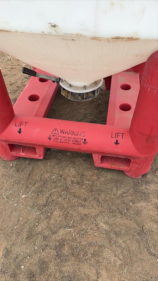 Used Snyder Flow Master Hopper 