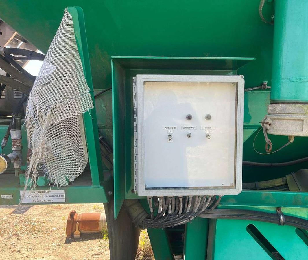 Used 2013 CHARLTON & HILL ESH-1701 T/A SAND HOGG TRAILER